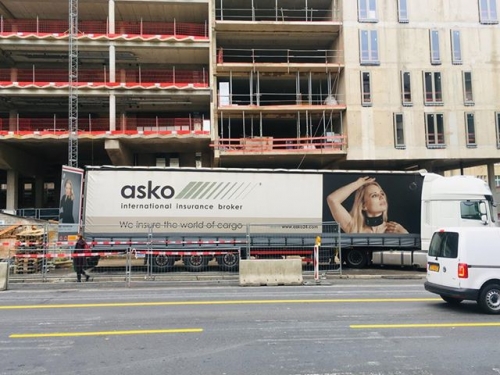 Asko - camion sexiste